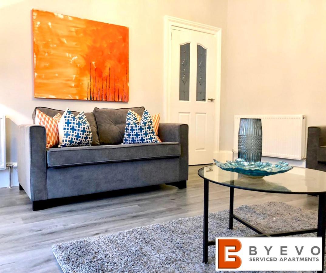 Byevo Almar Villa - Close To City And Airport - Perfect For Contractors Or Large Groups Glasgow Exterior photo
